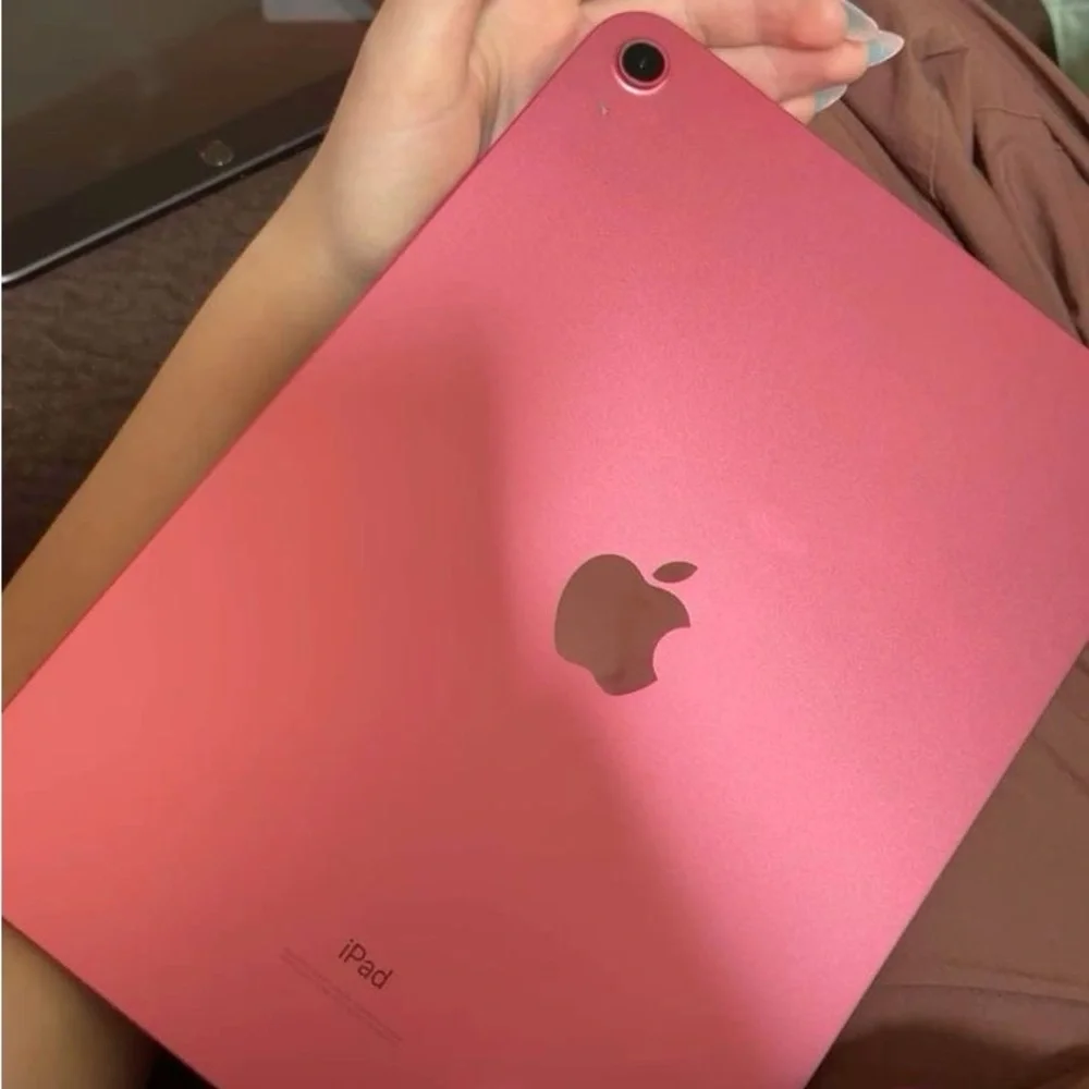 10.9 inch pink iPad. WiFi, no cellular. No scratches. New. 128GB .